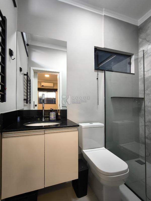 Casa Residencial à venda no bairro Jardim Solar dos Nobres: WC SUÍTE