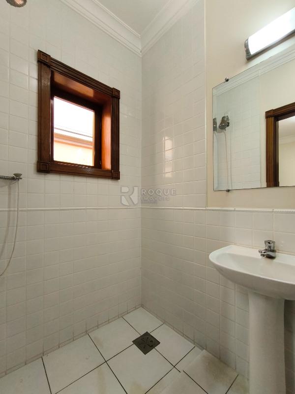 Casa em condomínio para aluguel no bairro Jardim Aquárius: WC ÁREA DE SERVIÇO