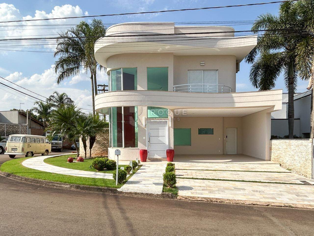 Casa em condomínio para aluguel no bairro Parque Residencial Roland: Fachada 