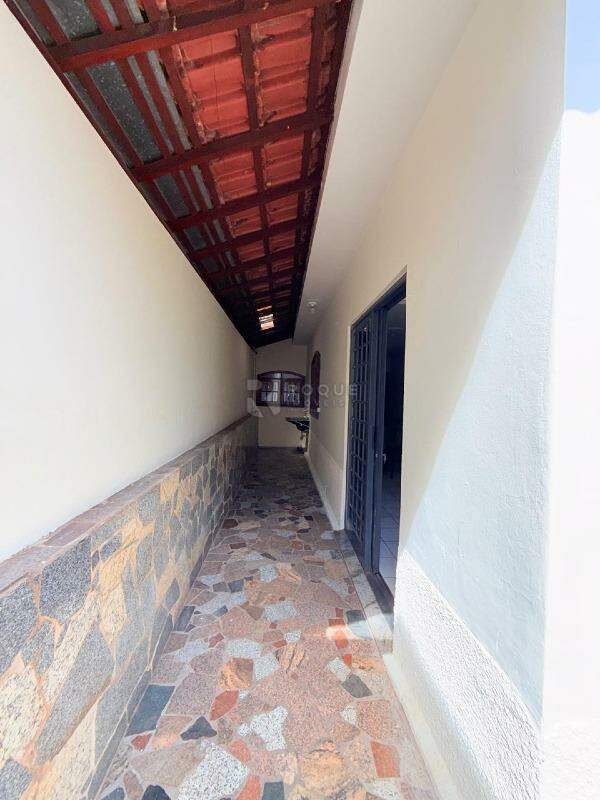 Casa Residencial para aluguel no bairro Jardim Planalto: Corredor
