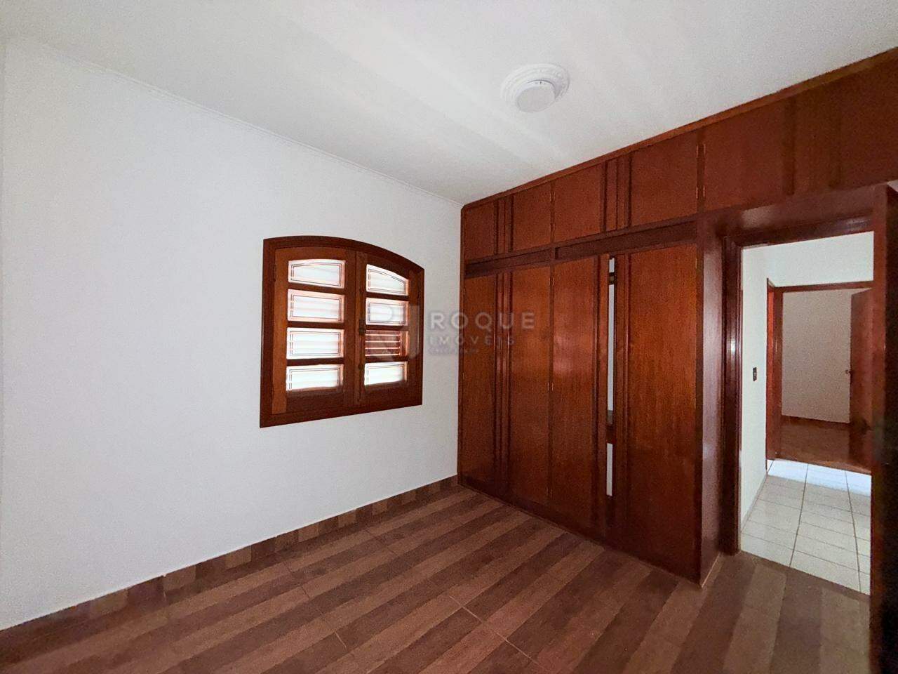 Casa Residencial para aluguel no bairro Jardim Planalto: Dormitório 02