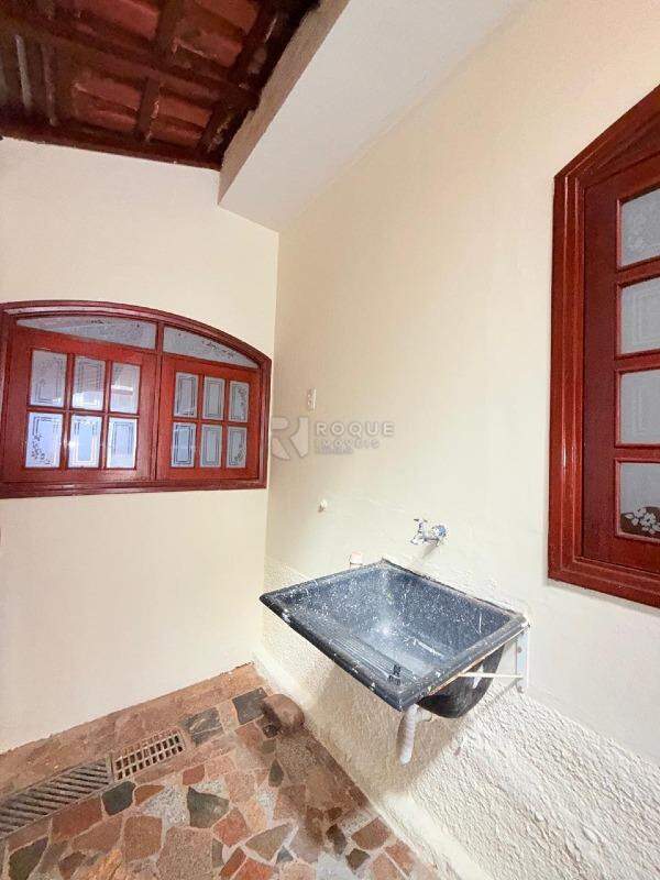 Casa Residencial para aluguel no bairro Jardim Planalto: Lavanderia