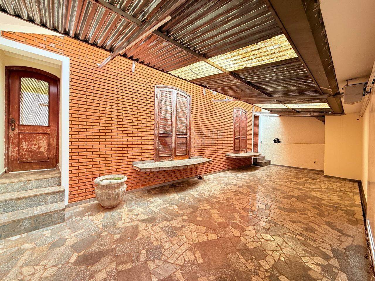 Casa Residencial para aluguel no bairro Jardim Planalto: Garagem