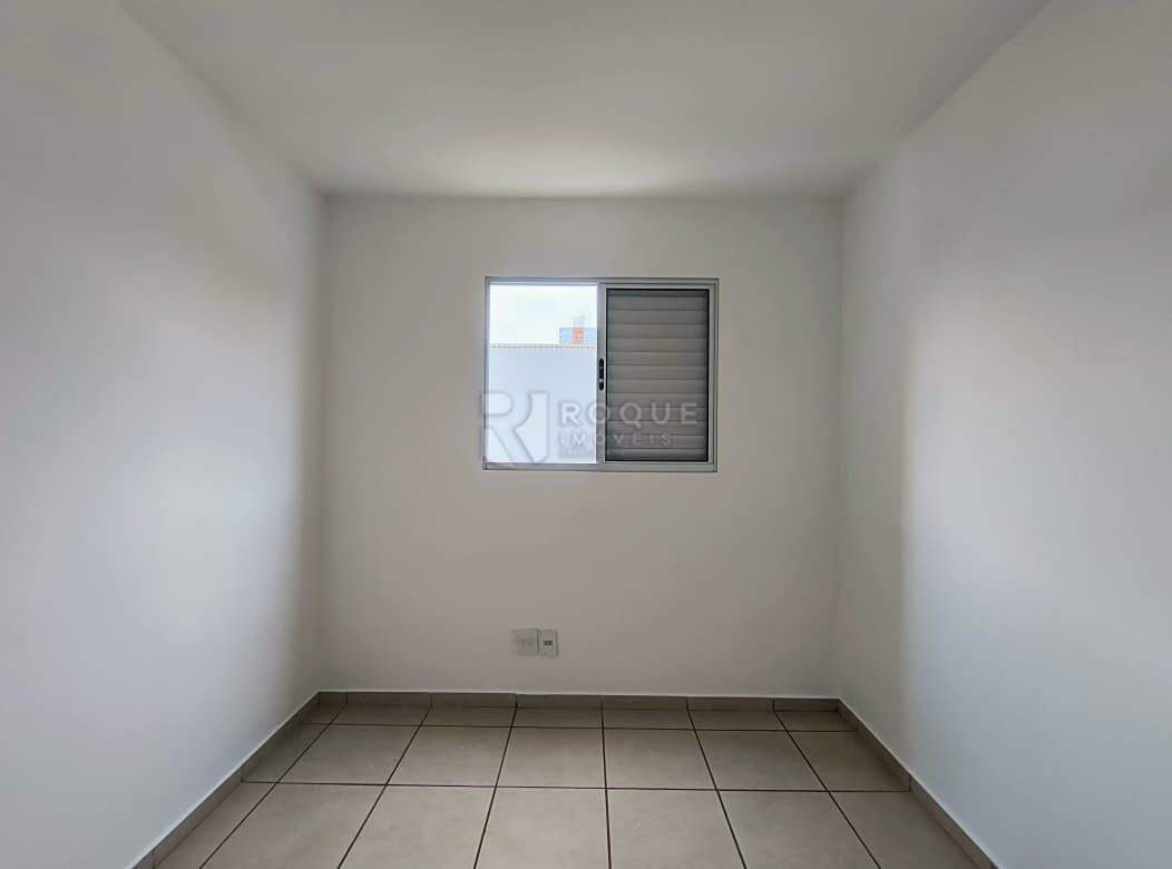 Apartamento para aluguel no bairro Chácaras Antonieta: Dormitório 01