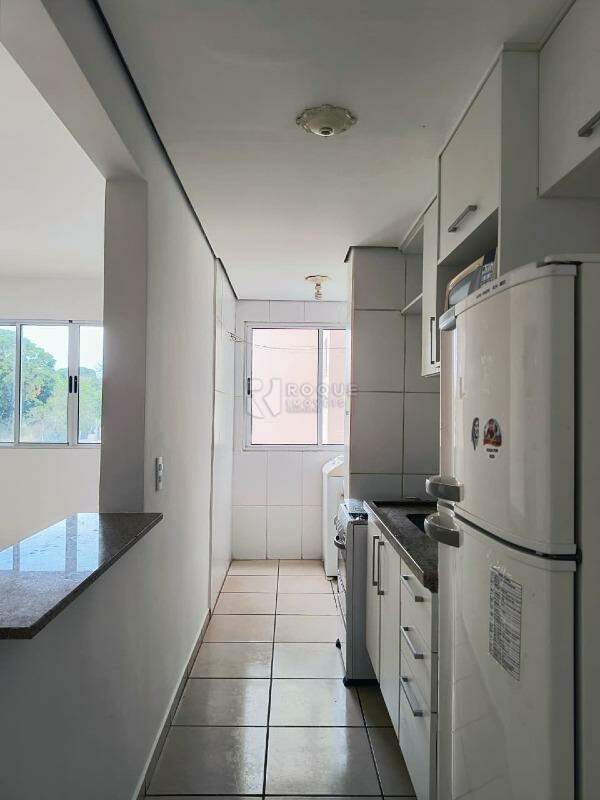 Apartamento para aluguel no bairro Chácaras Antonieta: Cozinha
