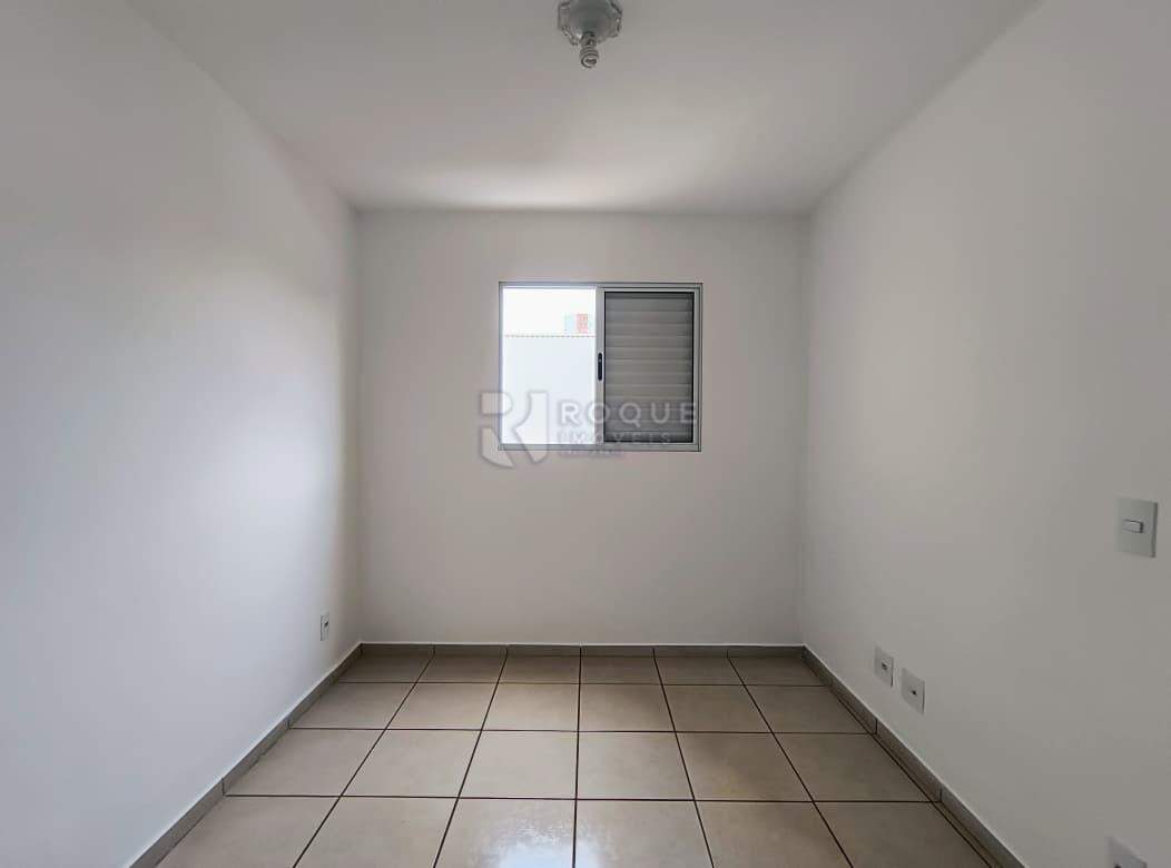 Apartamento para aluguel no bairro Chácaras Antonieta: Dormitório 02