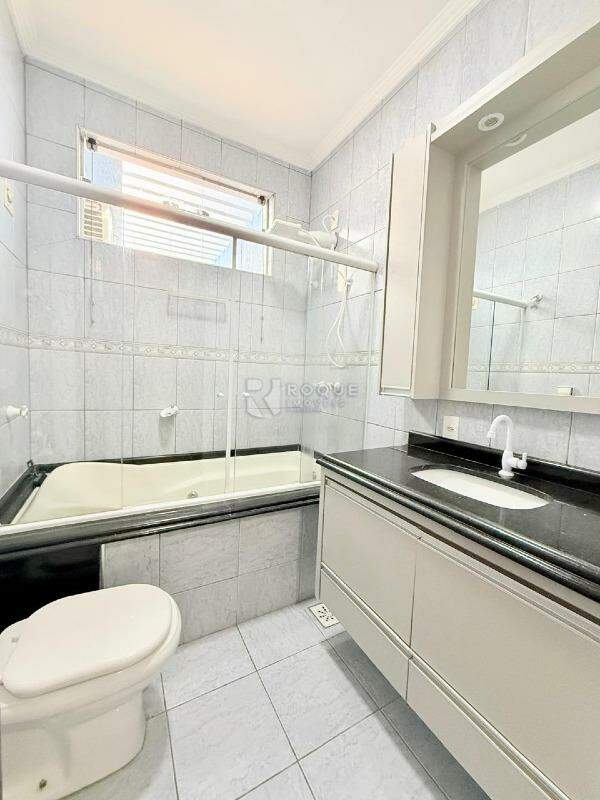 Casa em condomínio para aluguel no bairro Jardim Terras de Santa Elisa: Wc 04 Suíte