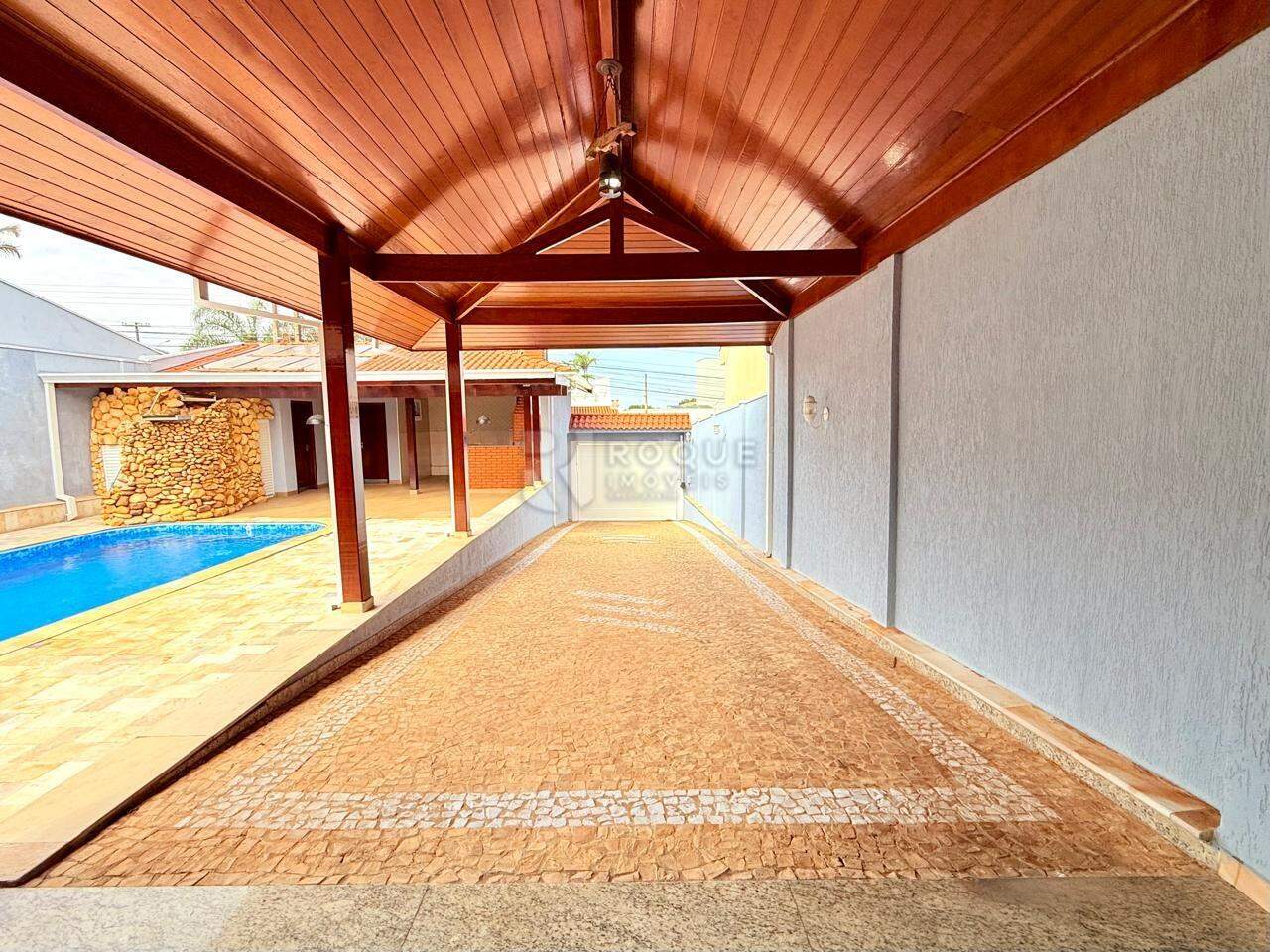Casa em condomínio para aluguel no bairro Jardim Terras de Santa Elisa: Garagem