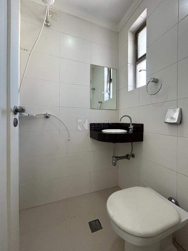 Apartamento para aluguel no bairro Centro: WC social fundo 