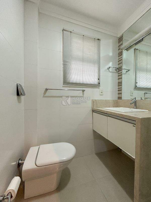 Apartamento para aluguel no bairro Centro: WC social