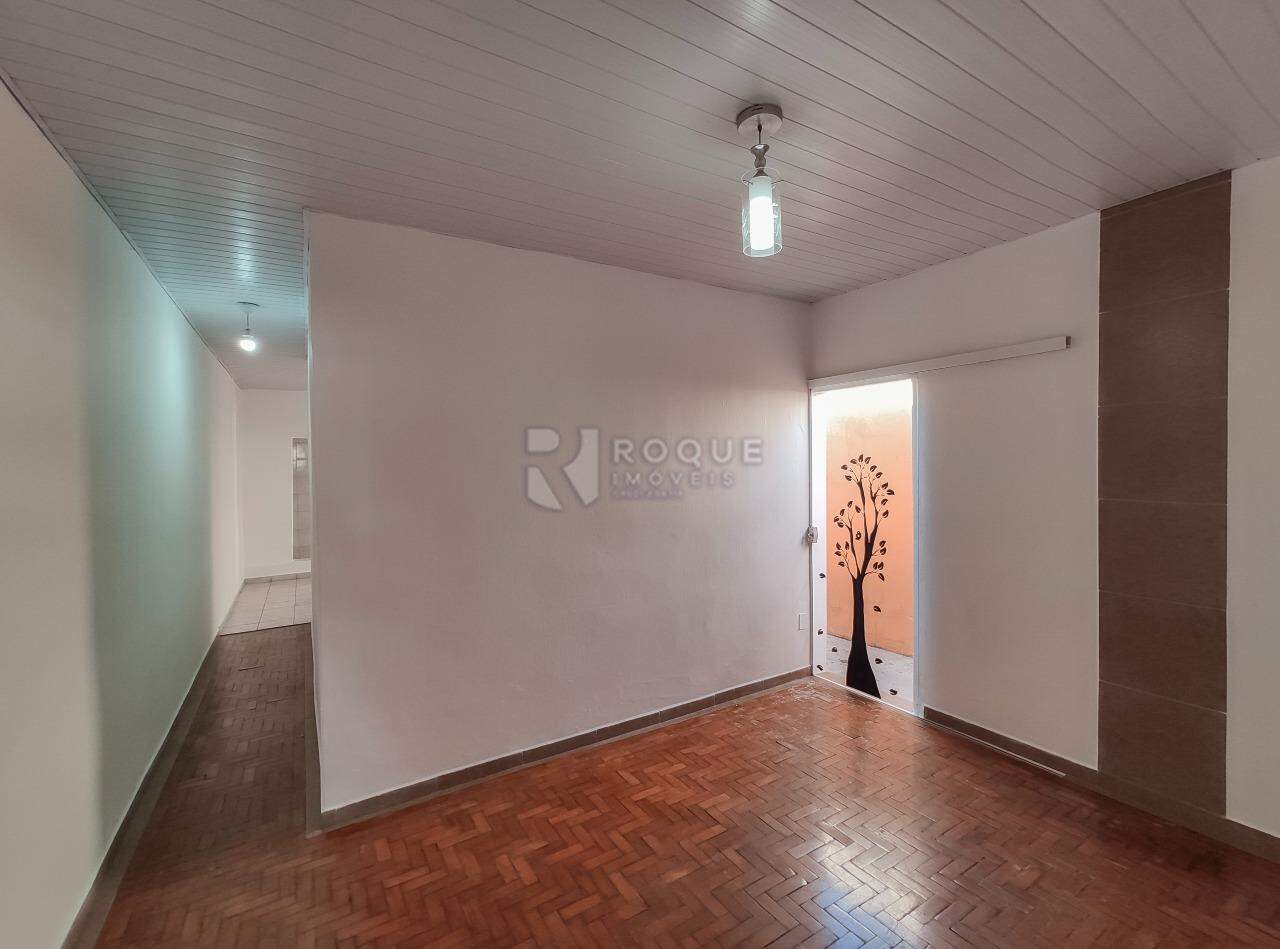 Casa Residencial à venda no bairro Vila Queiroz: Sala 