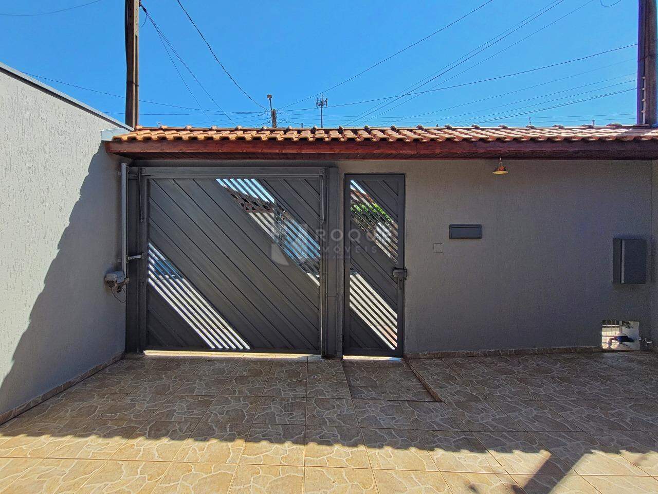 Casa Residencial para aluguel no bairro Jardim Ipanema: Garagem