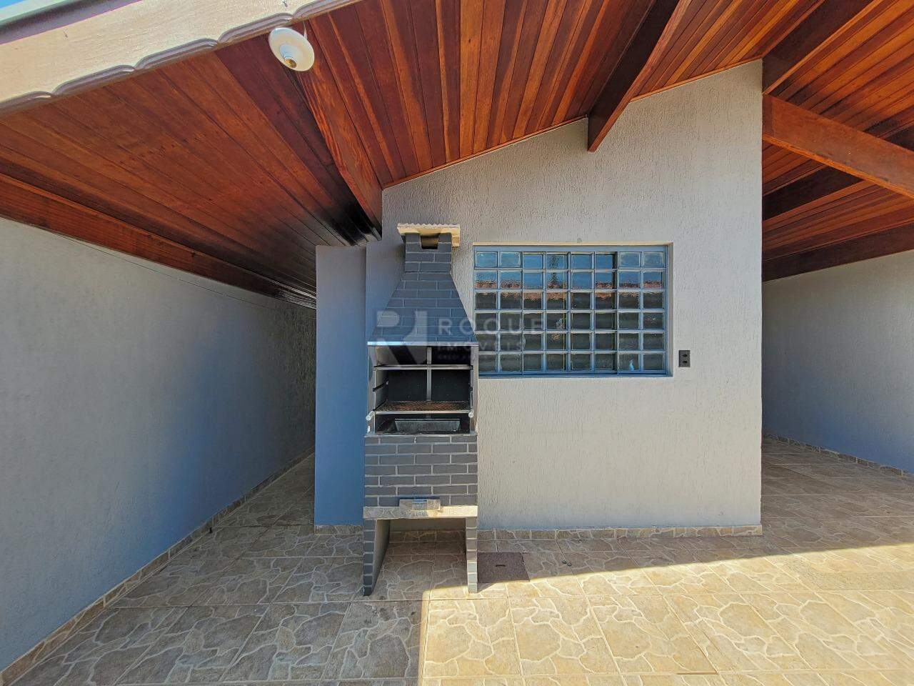 Casa Residencial para aluguel no bairro Jardim Ipanema: Churrasqueira