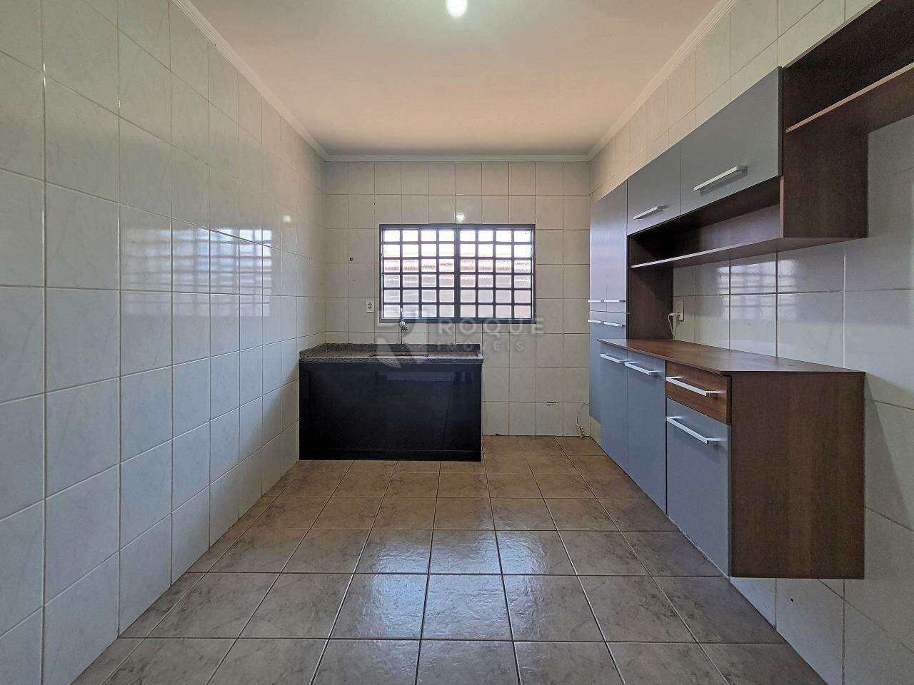 Casa Residencial para aluguel no bairro Jardim Ipanema: Cozinha