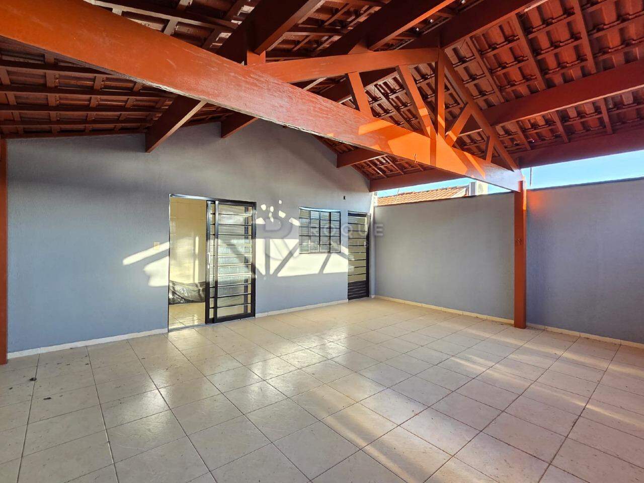 Casa Residencial à venda no bairro Jardim Residencial Graminha III: Garagem