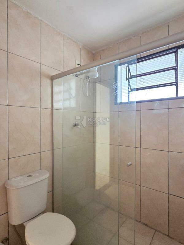 Casa Residencial à venda no bairro Jardim Residencial Graminha III: WC Suíte