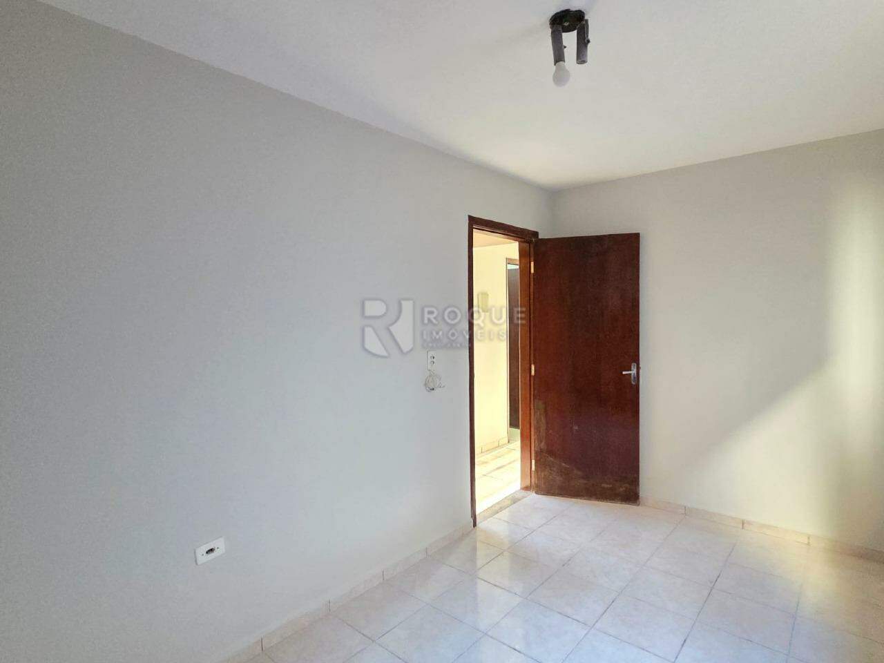 Casa Residencial à venda no bairro Jardim Residencial Graminha III: Dormitório 2