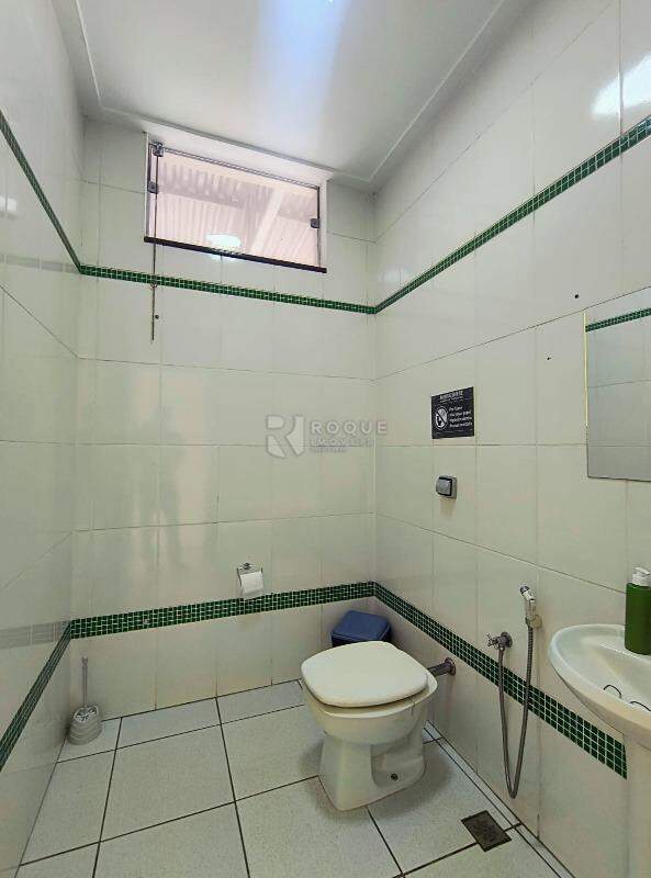 Barracão/Galpão para aluguel no bairro Jardim Celina: Wc social 01