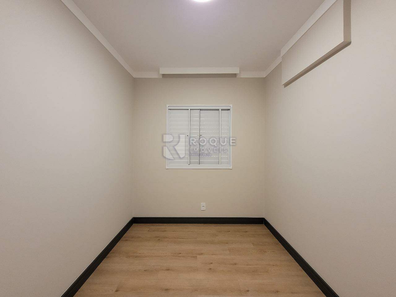 Apartamento para aluguel no bairro Jardim Santa Adélia: Dormitório 01
