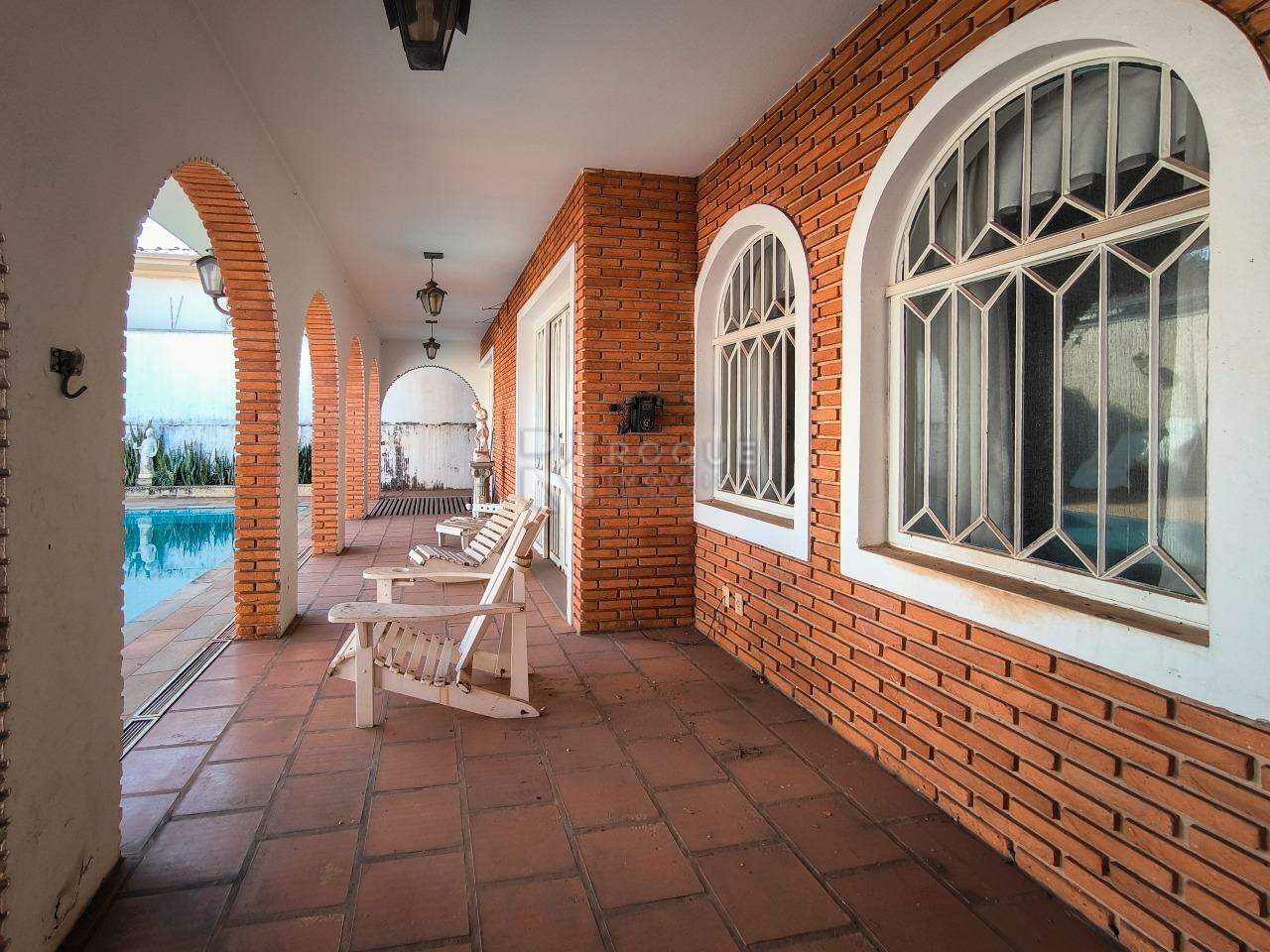 Casa Residencial à venda no bairro Vila Cristovam: VARANDA