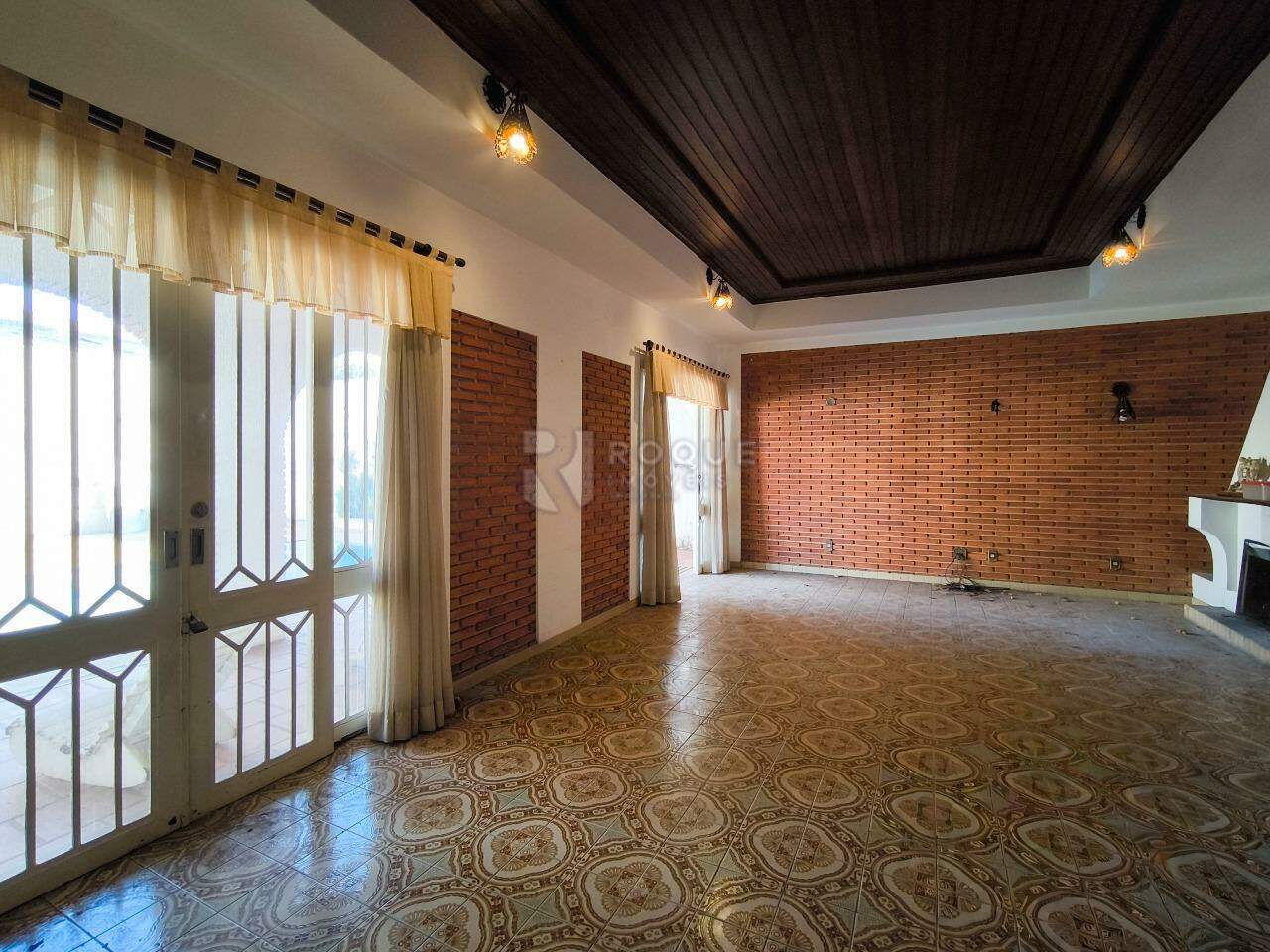Casa Residencial à venda no bairro Vila Cristovam: SALA DE ESTAR