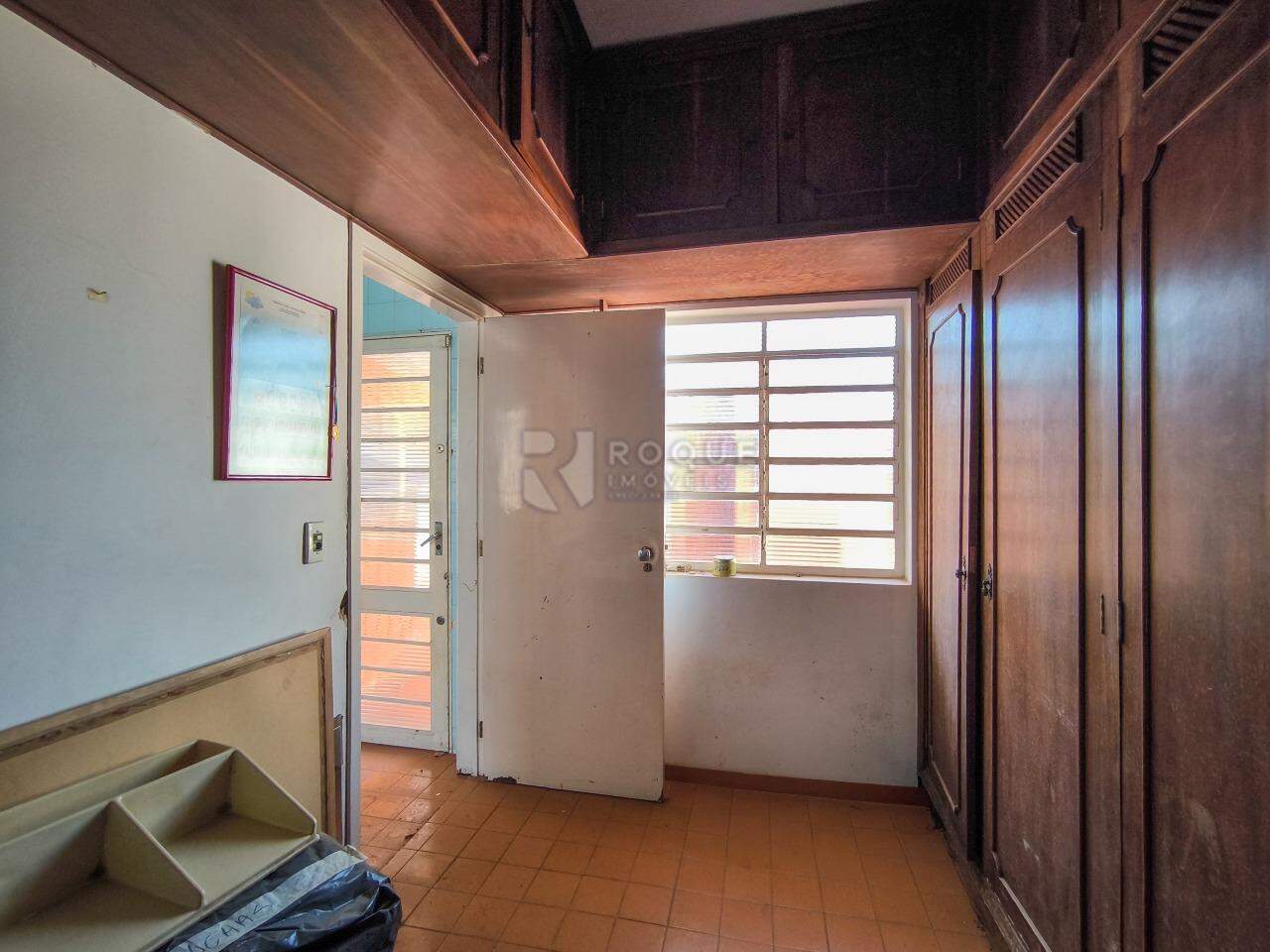 Casa Residencial à venda no bairro Vila Cristovam: DEPÓSITO
