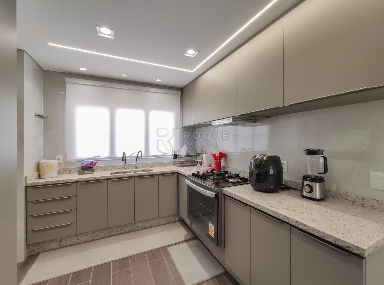 Apartamento à venda no bairro Jardim Aquárius: Cozinha 