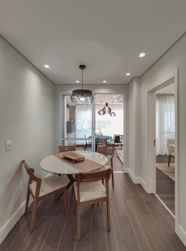 Apartamento à venda no bairro Jardim Aquárius: Cozinha 