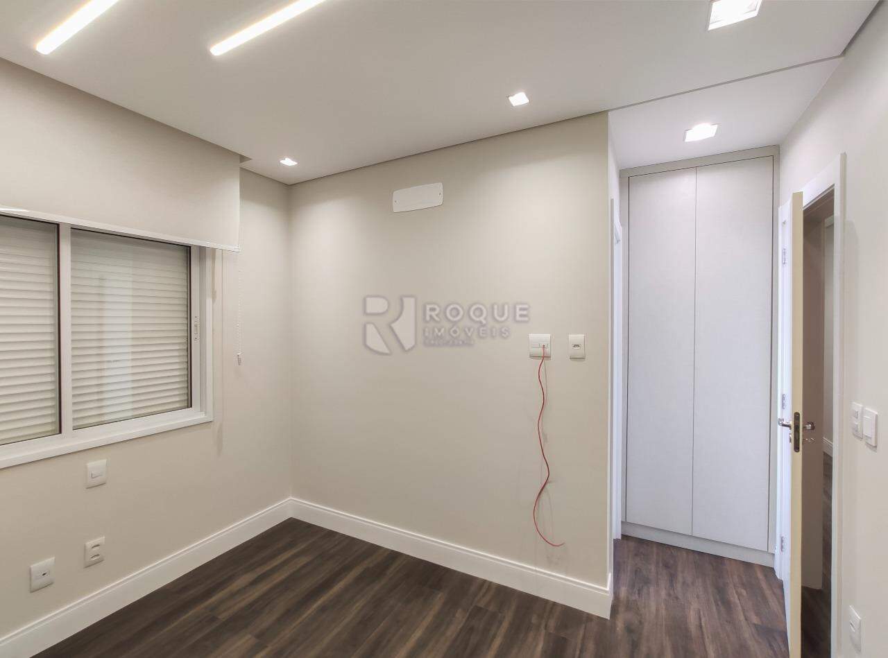 Apartamento à venda no bairro Jardim Aquárius: Suíte 2