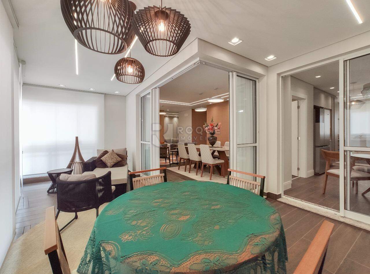 Apartamento à venda no bairro Jardim Aquárius: Sacada 