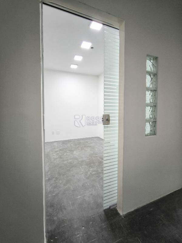 Salas/Conjuntos à venda no bairro Centro: SALA 2