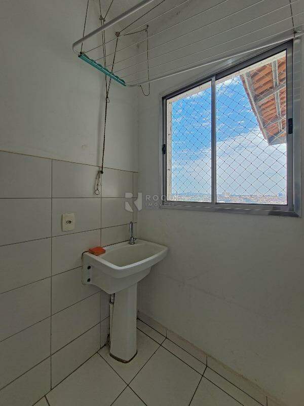 Apartamento à venda no bairro Jardim Parque Novo Mundo: Área de serviço