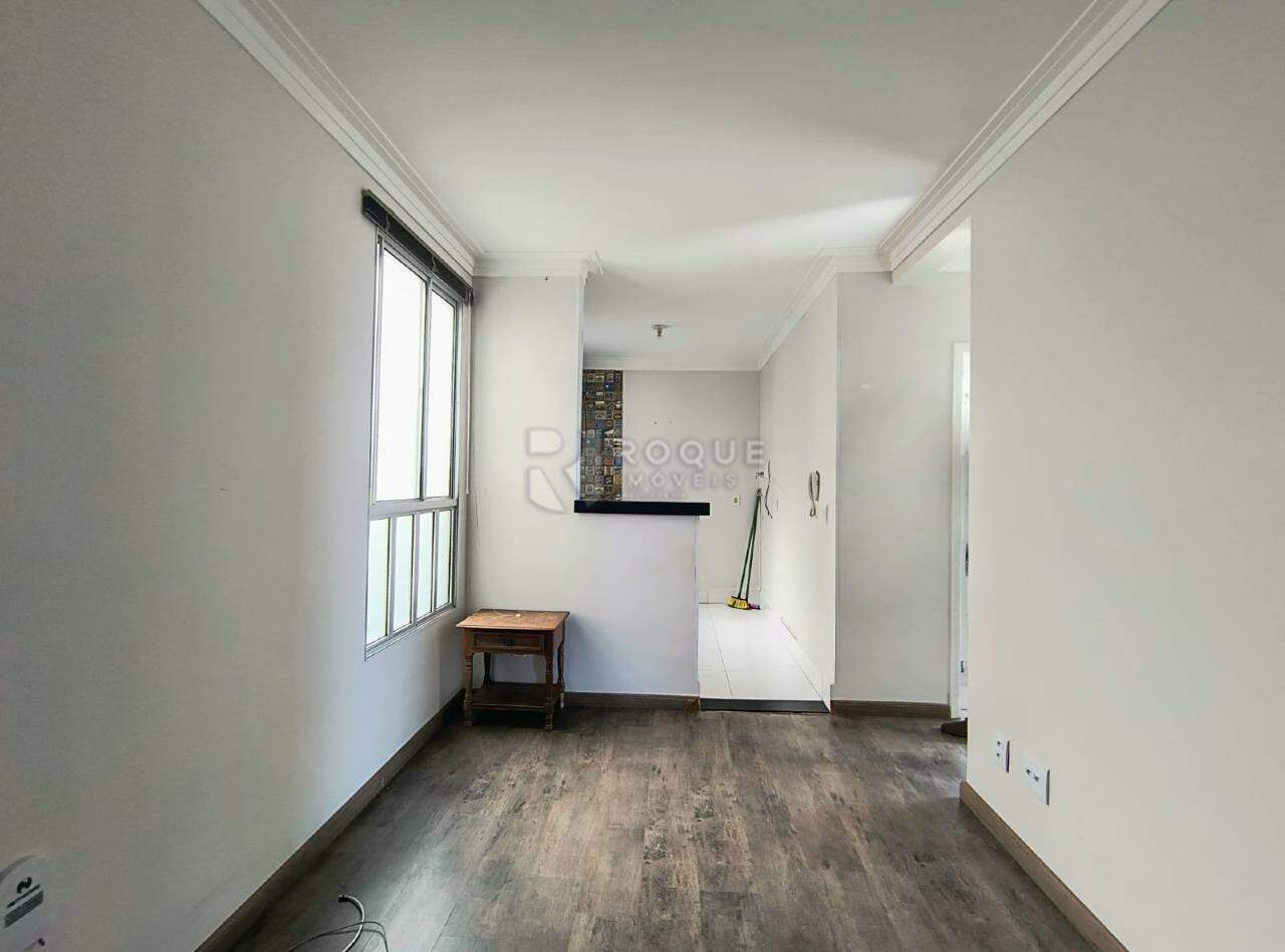 Apartamento para aluguel no bairro Jardim Colina Verde: Sala