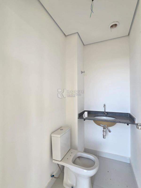Apartamento à venda no bairro Jardim Florença: Lavabo