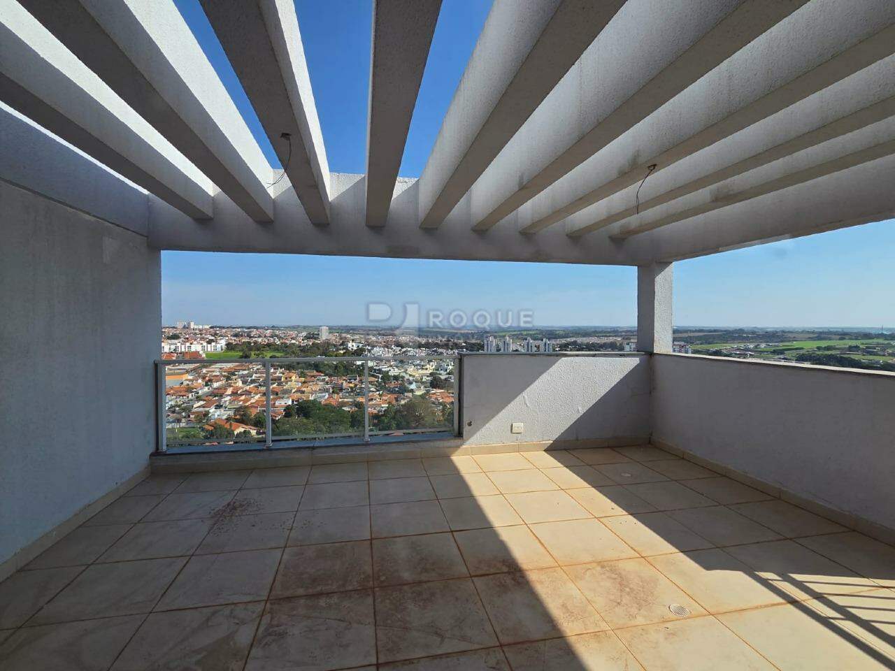 Apartamento à venda no bairro Jardim Florença: Varanda - Sala 2
