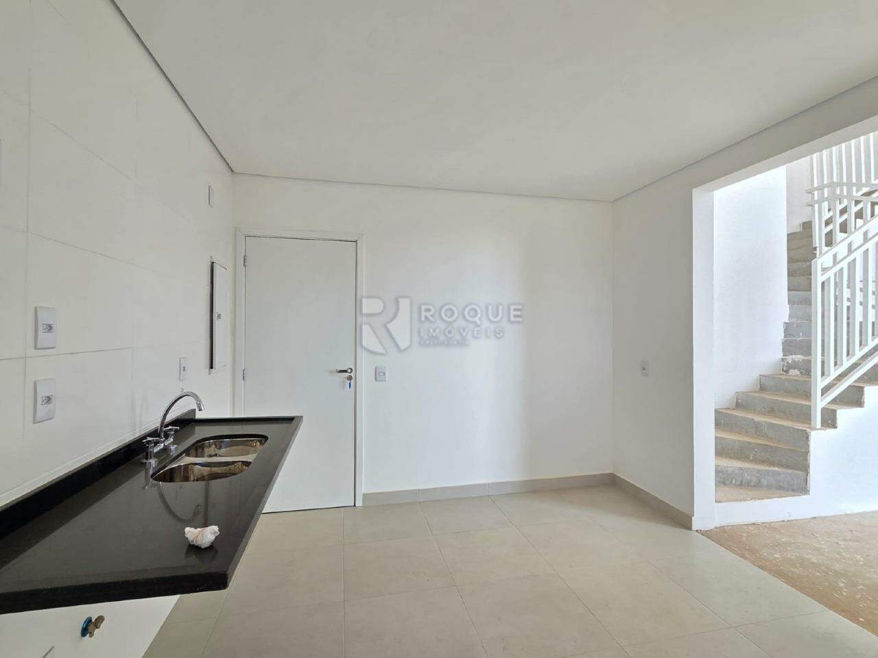 Apartamento à venda no bairro Jardim Florença: Cozinha