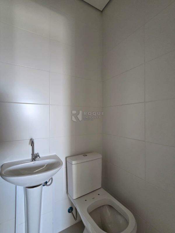 Apartamento à venda no bairro Jardim Florença: WC Área de serviço