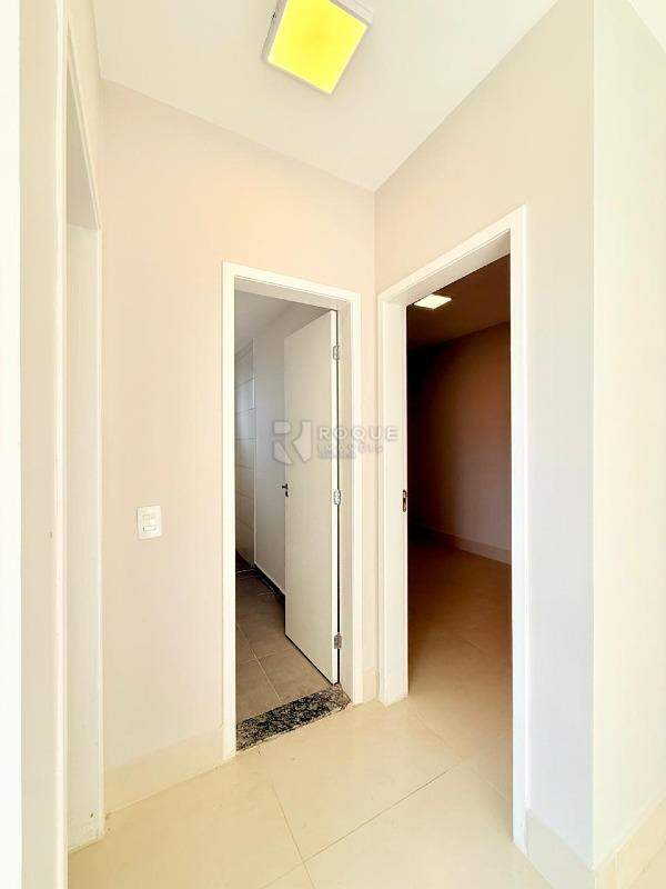 Apartamento para aluguel no bairro Vale das Esmeraldas: Hall