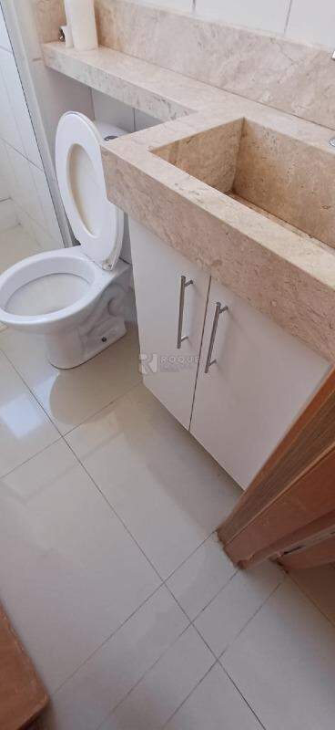 Apartamento à venda no bairro Residencial Costa Verde: BANHEIRO
