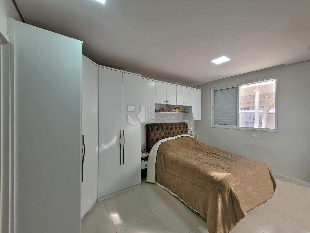 Apartamento para aluguel no bairro Vila Limeiranea: Suíte