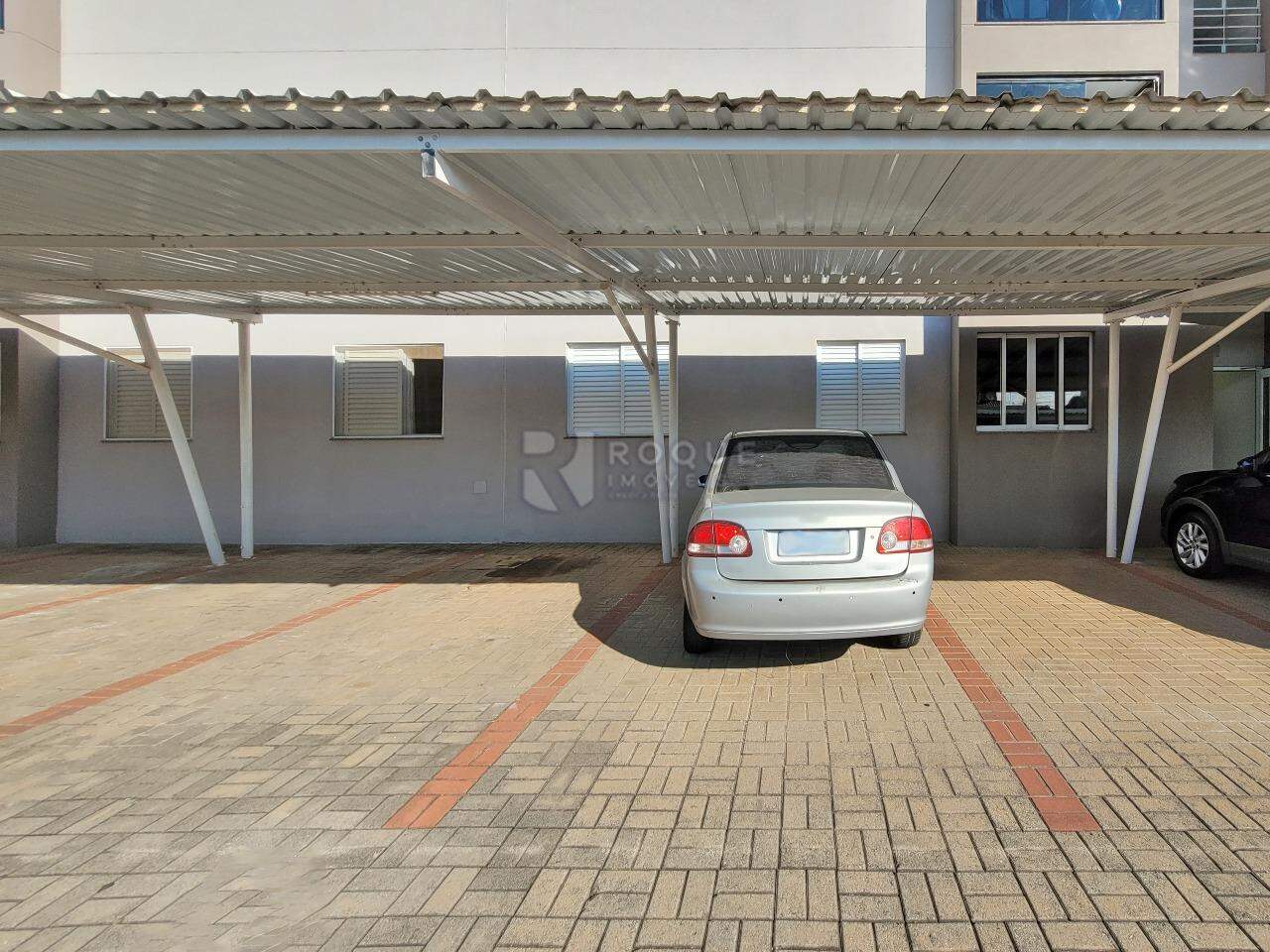 Apartamento para aluguel no bairro Vila Limeiranea: Vaga de garagem