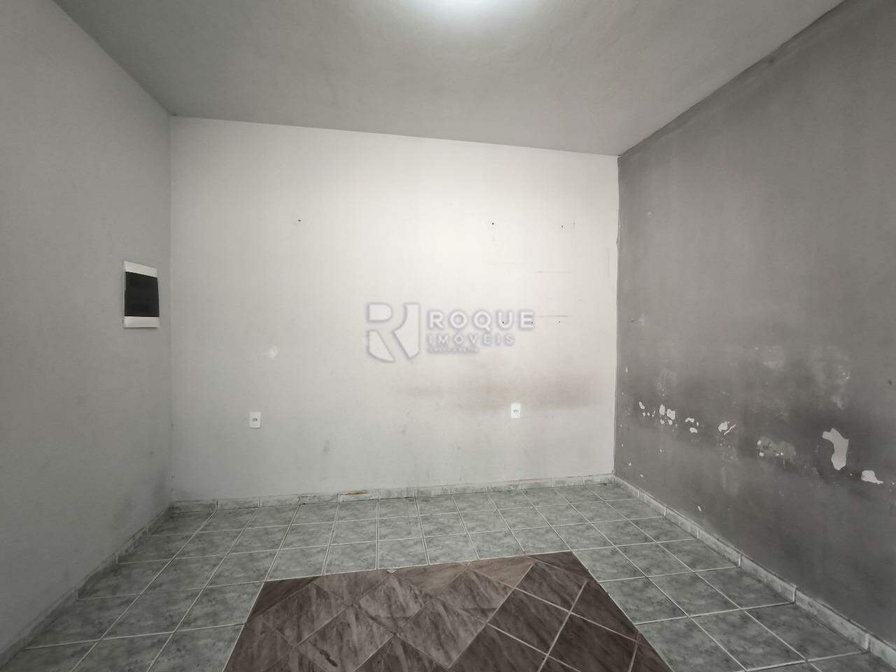 Chácara à venda no bairro Bairro do Pinhal: SALA DE ESTAR