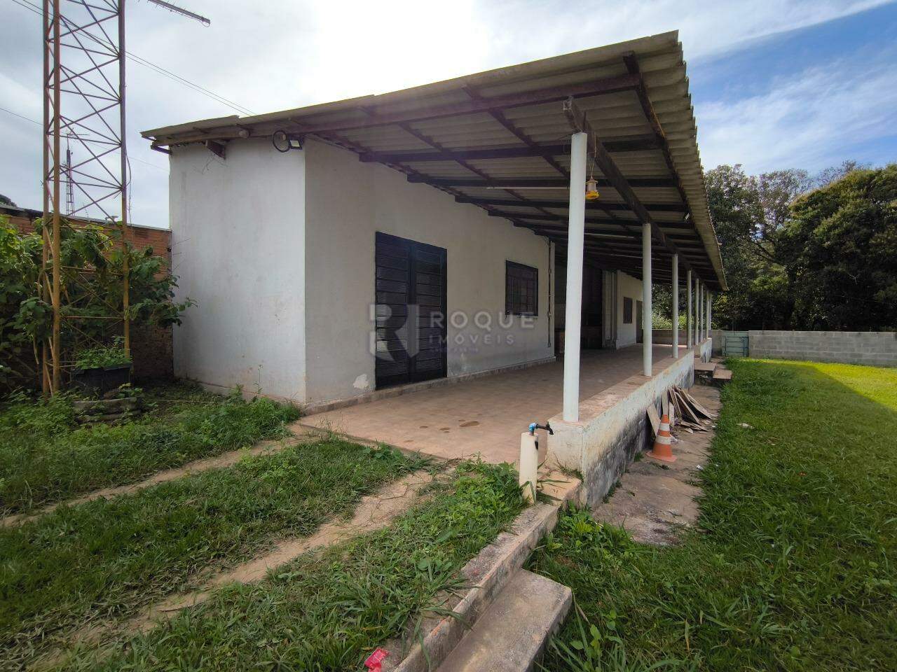 Chácara à venda no bairro Bairro do Pinhal: VARANDA