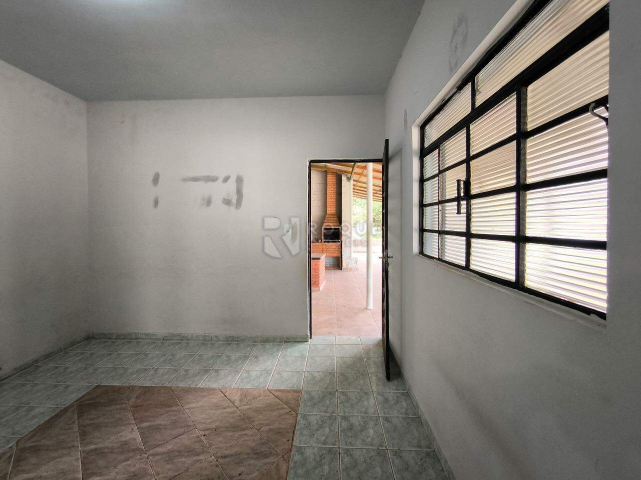 Chácara à venda no bairro Bairro do Pinhal: SALA DE JANTAR