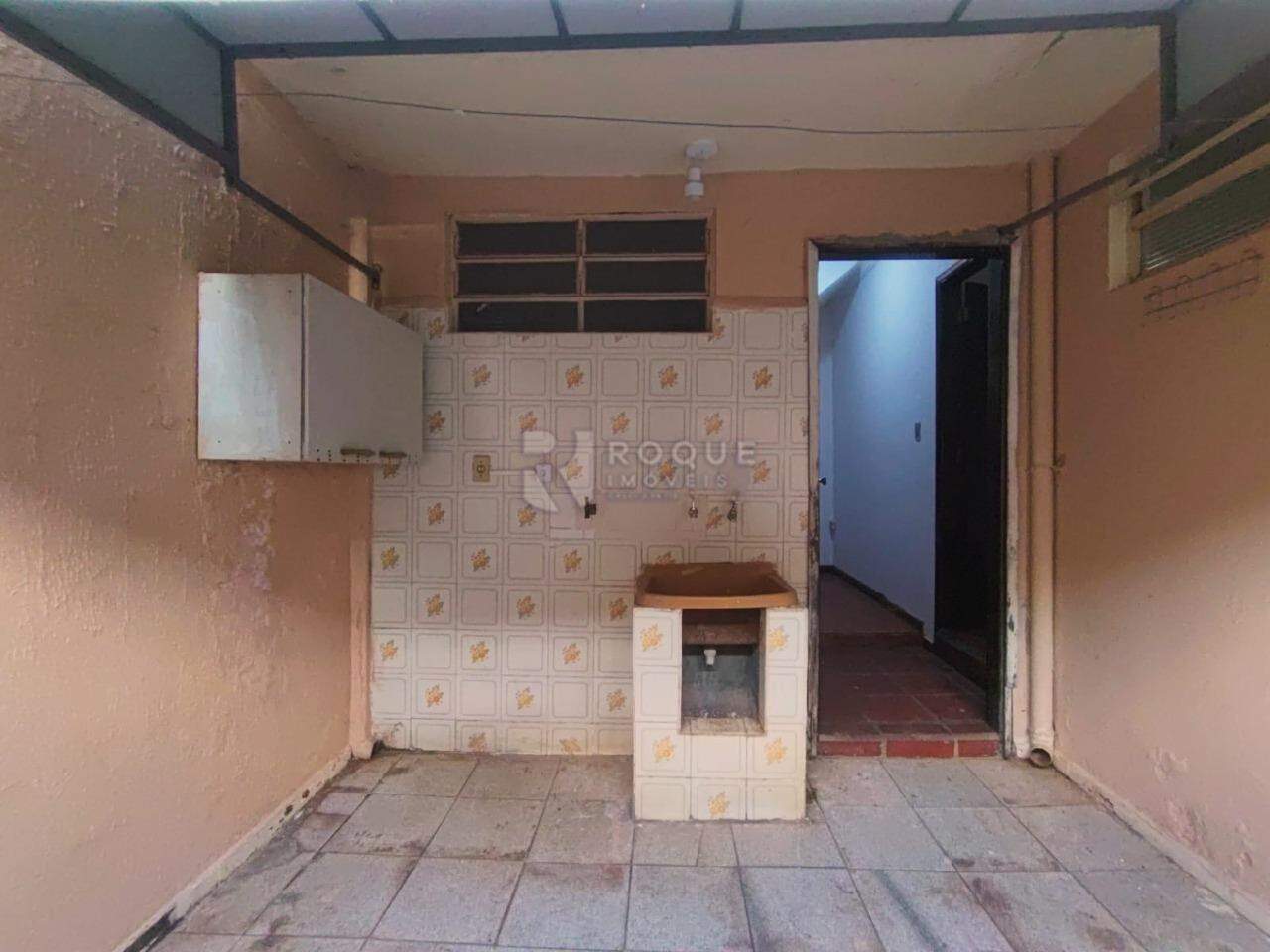 Casa Residencial para aluguel no bairro Vila Santa Lina: Lavanderia
