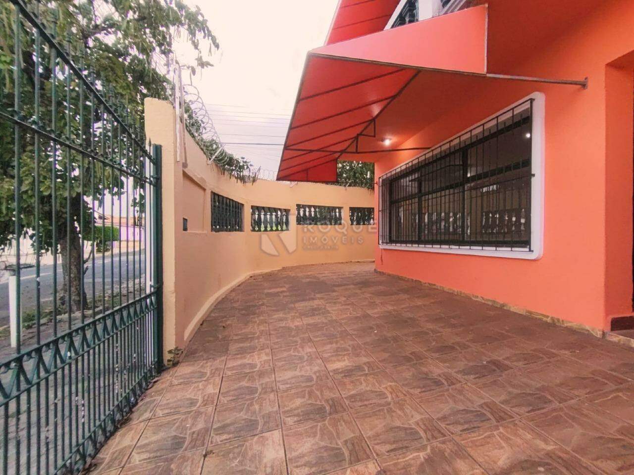 Casa Residencial para aluguel no bairro Vila Santa Lina: Garagem
