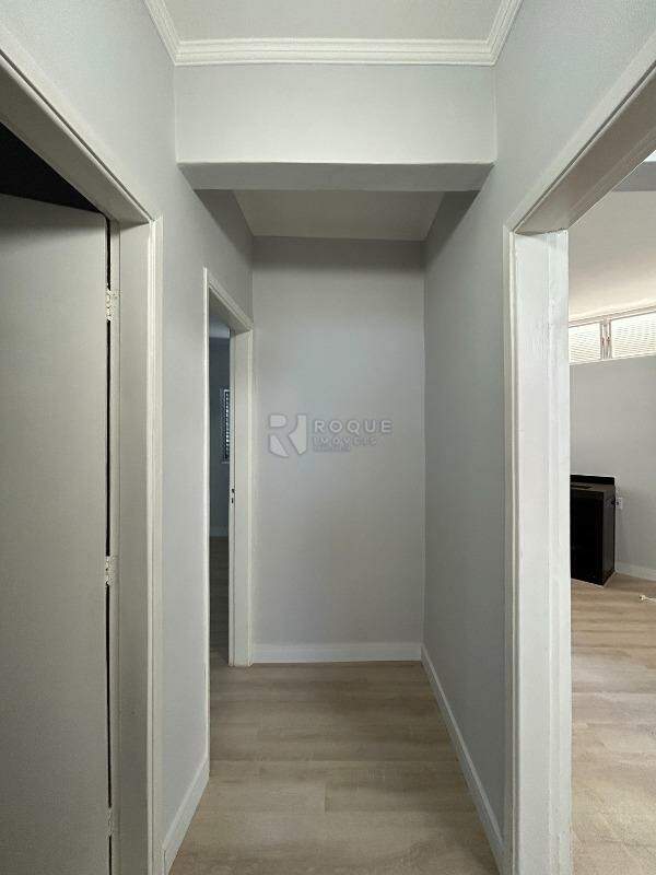Apartamento para aluguel no bairro Jardim Presidente Dutra: Hall