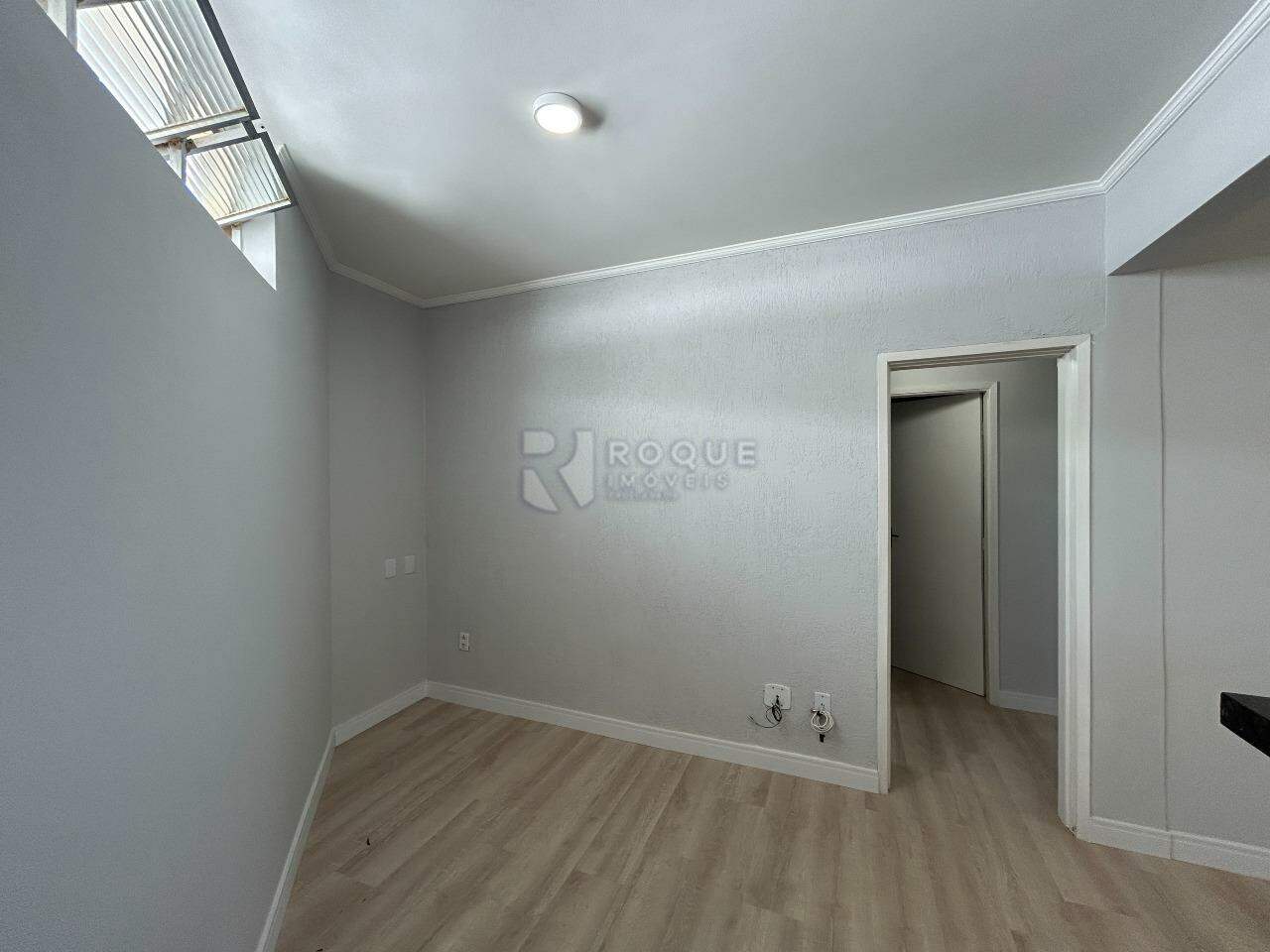 Apartamento para aluguel no bairro Jardim Presidente Dutra: Sala