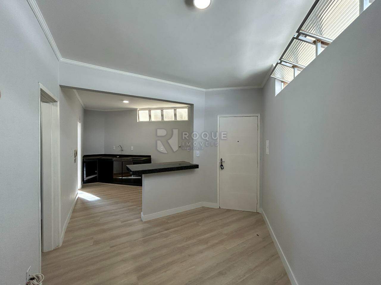 Apartamento para aluguel no bairro Jardim Presidente Dutra: Sala