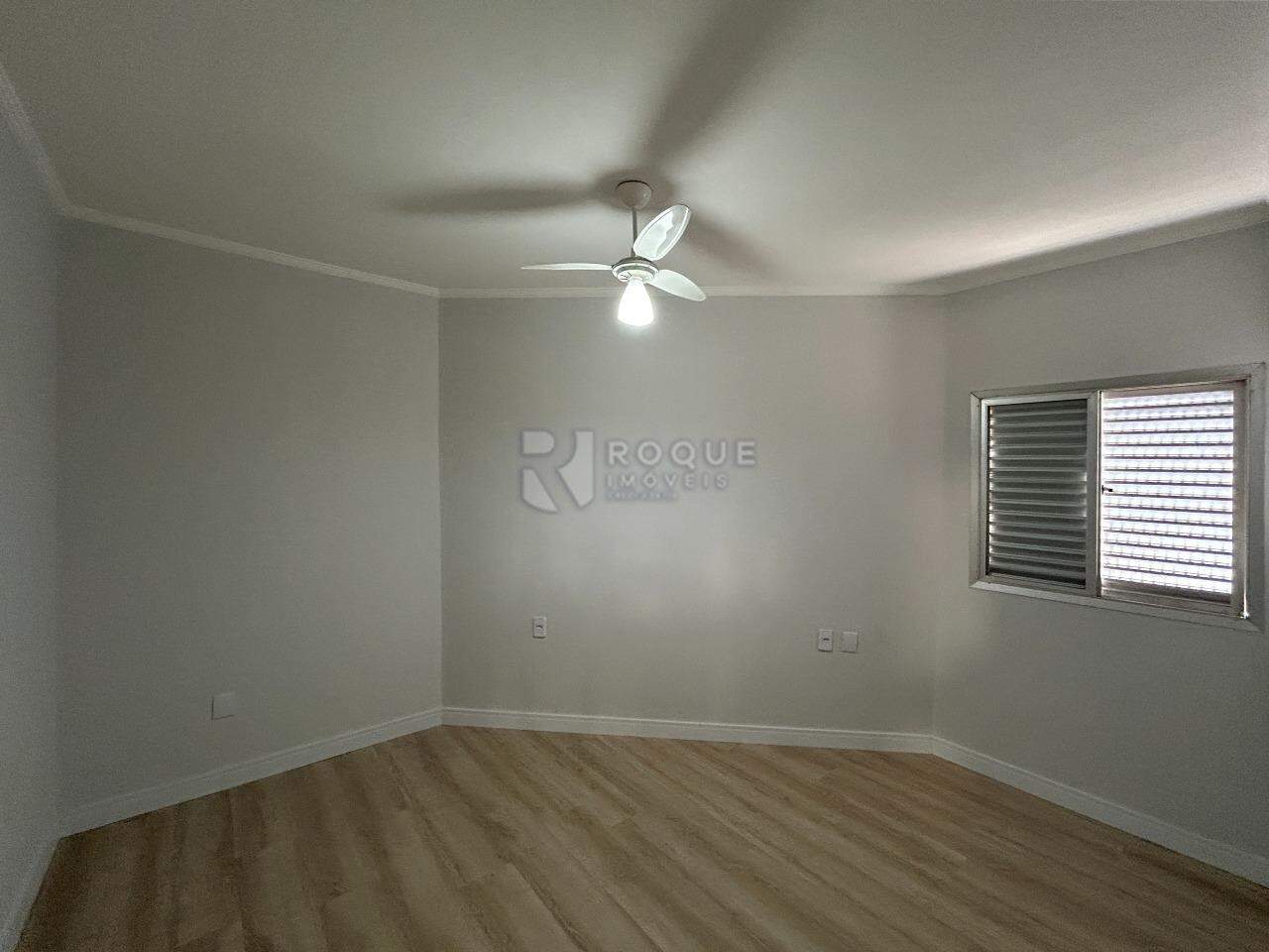 Apartamento para aluguel no bairro Jardim Presidente Dutra: Dormitório 1